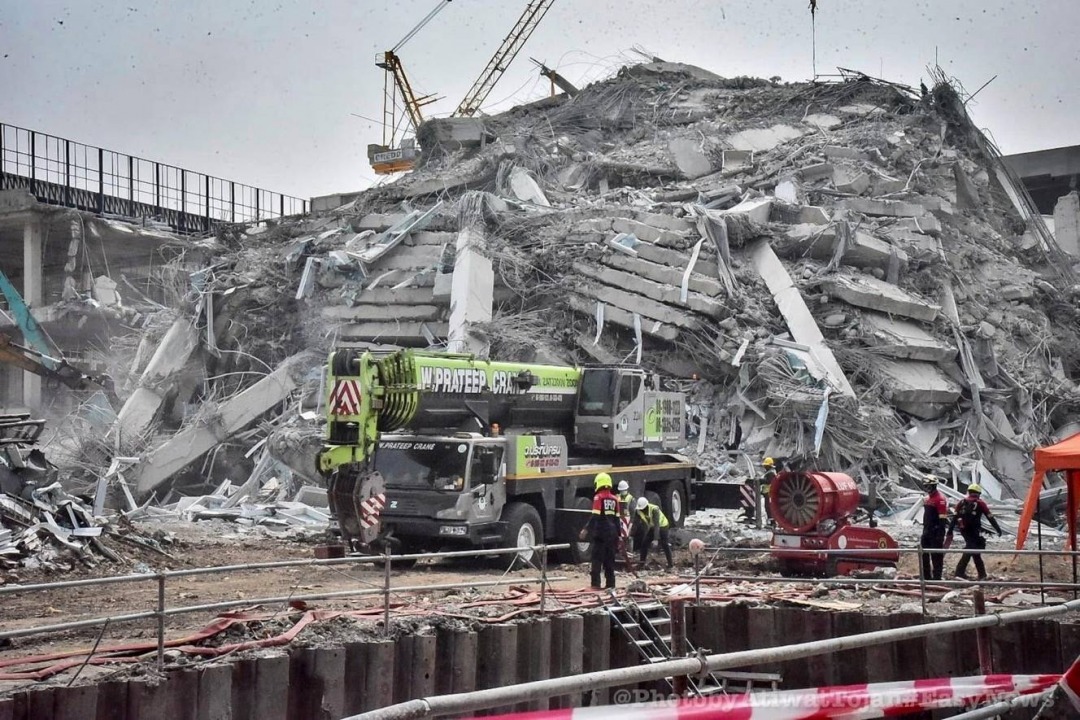 รถเครน600ตัน